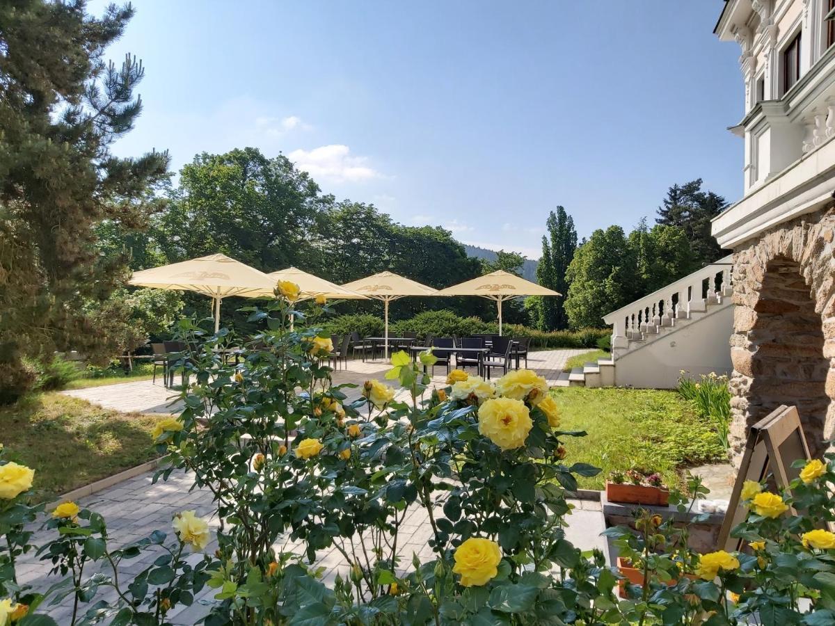Hotel U Zamecku Cihelny 카를로비바리 외부 사진
