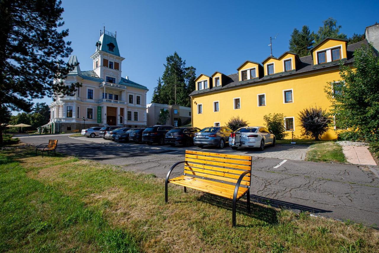 Hotel U Zamecku Cihelny 카를로비바리 외부 사진
