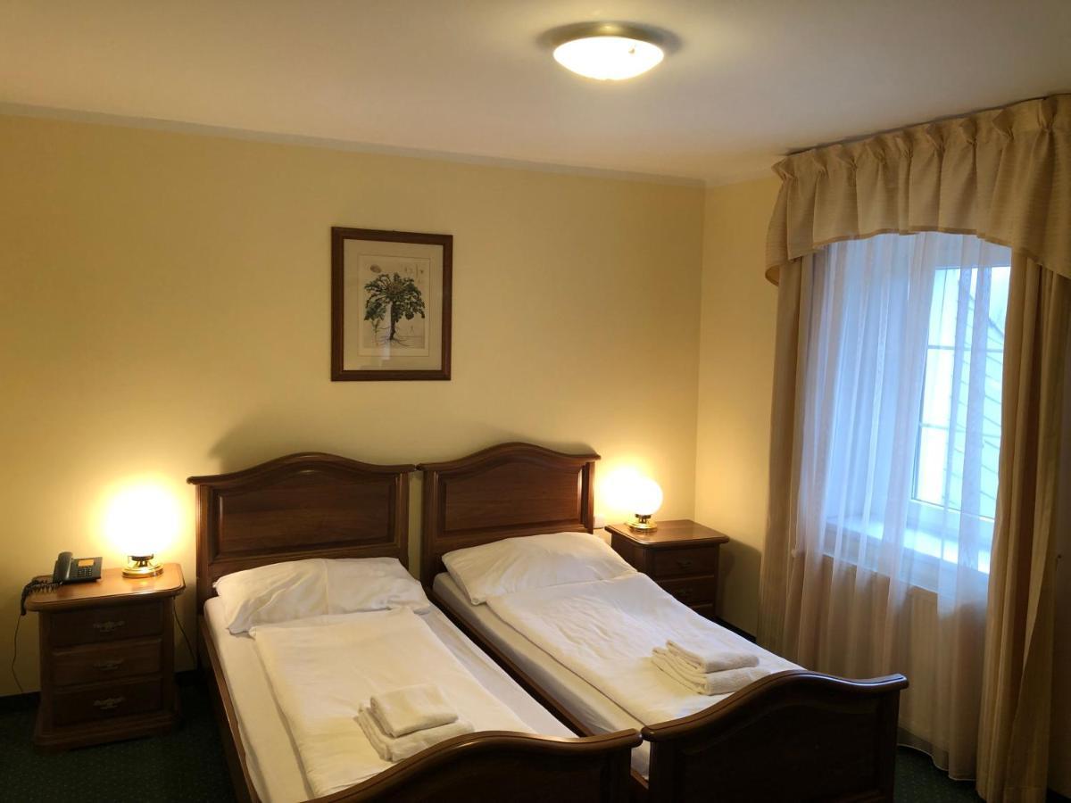 Hotel U Zamecku Cihelny 카를로비바리 외부 사진