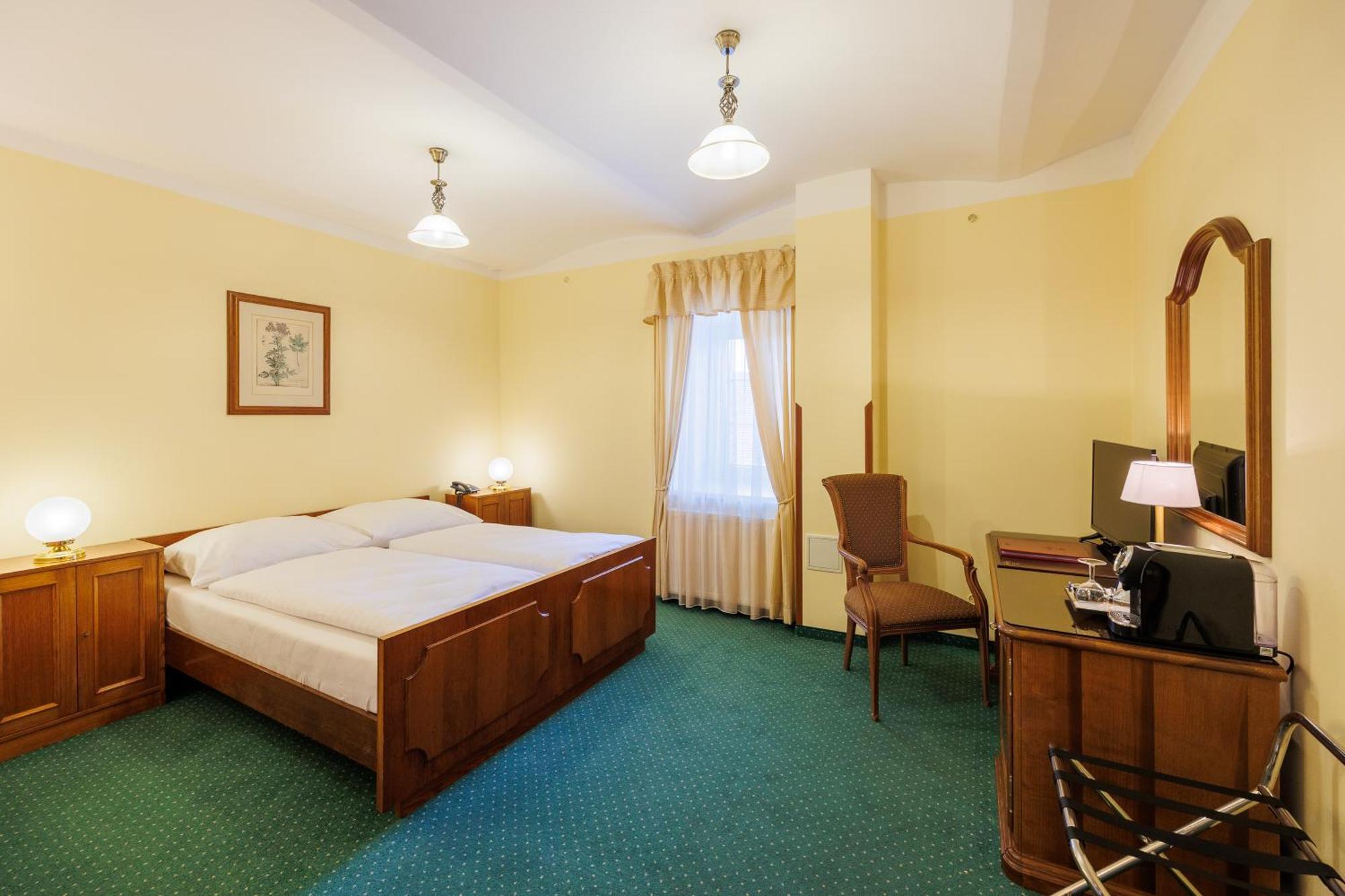 Hotel U Zamecku Cihelny 카를로비바리 외부 사진