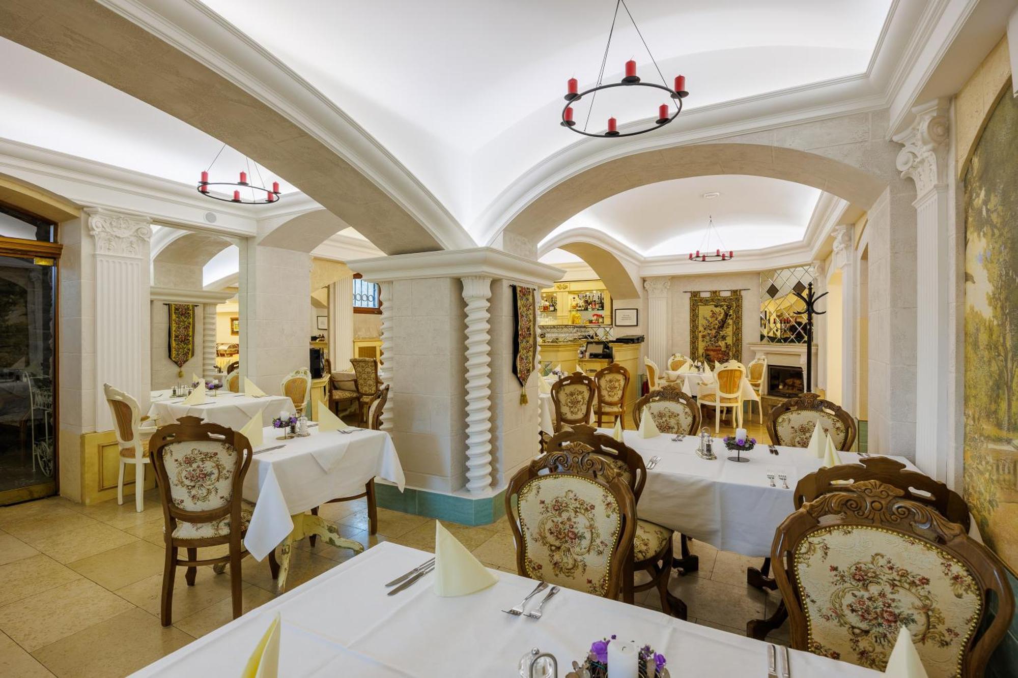 Hotel U Zamecku Cihelny 카를로비바리 외부 사진