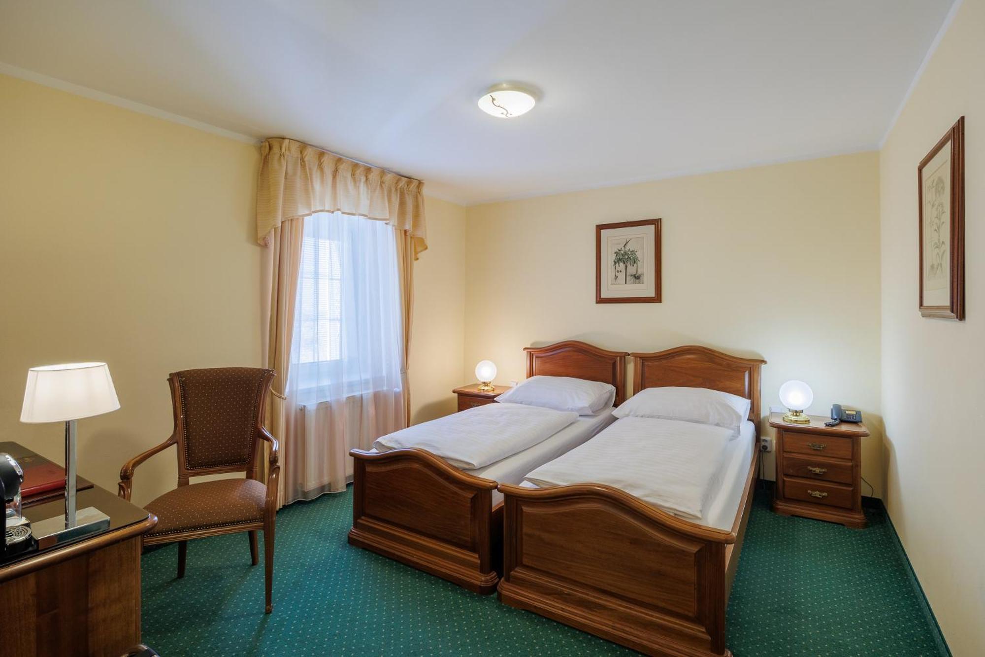 Hotel U Zamecku Cihelny 카를로비바리 외부 사진