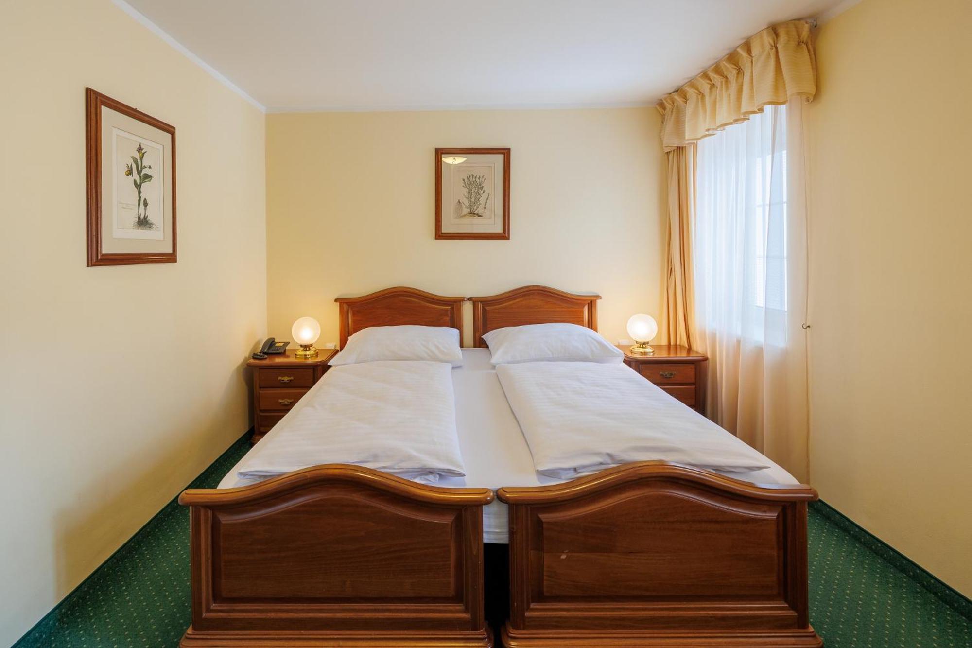 Hotel U Zamecku Cihelny 카를로비바리 외부 사진